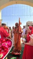 HH Swamiji being received with Purnakumbha Swagat  at Samvit Dham, Jodhpur